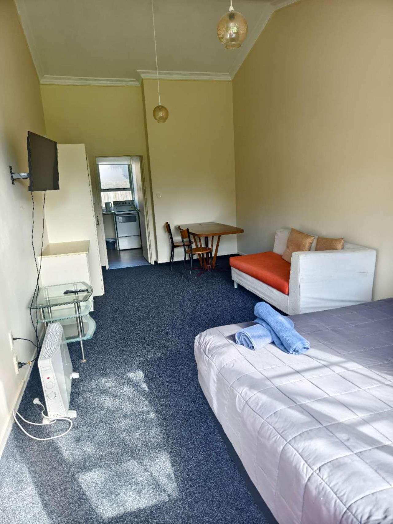 Ferry Motel Christchurch Exterior photo